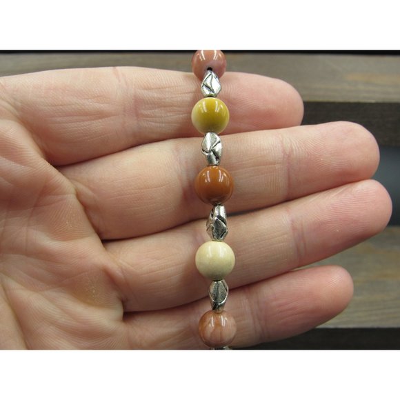 7" Silver Tone Cream Color Orb Stone Bracelet Vintage Elegant Beautiful Everyday - Picture 2 of 6